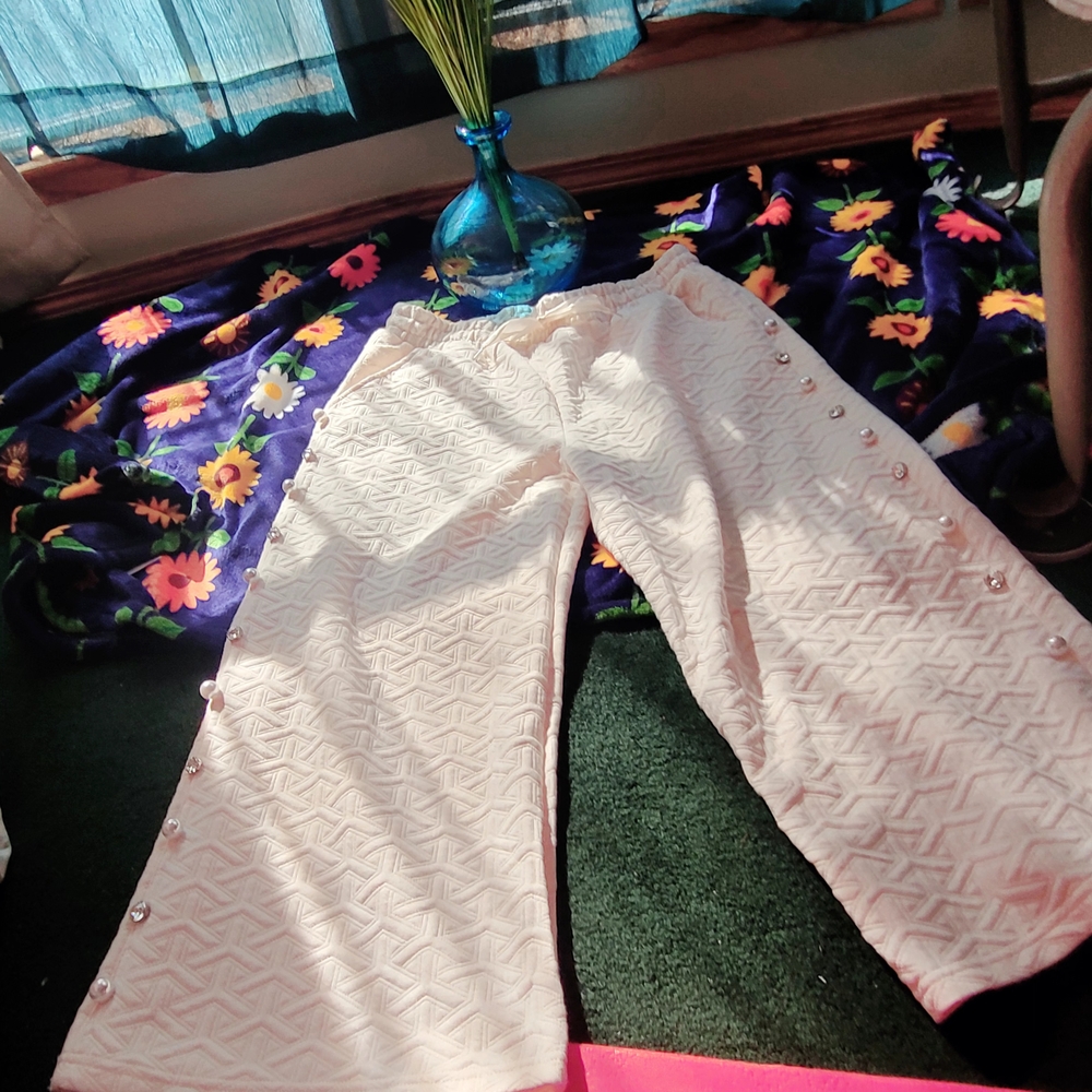 Simply Southern Cream Textured Pants Beautiful Diamion And Peal Accents Down The